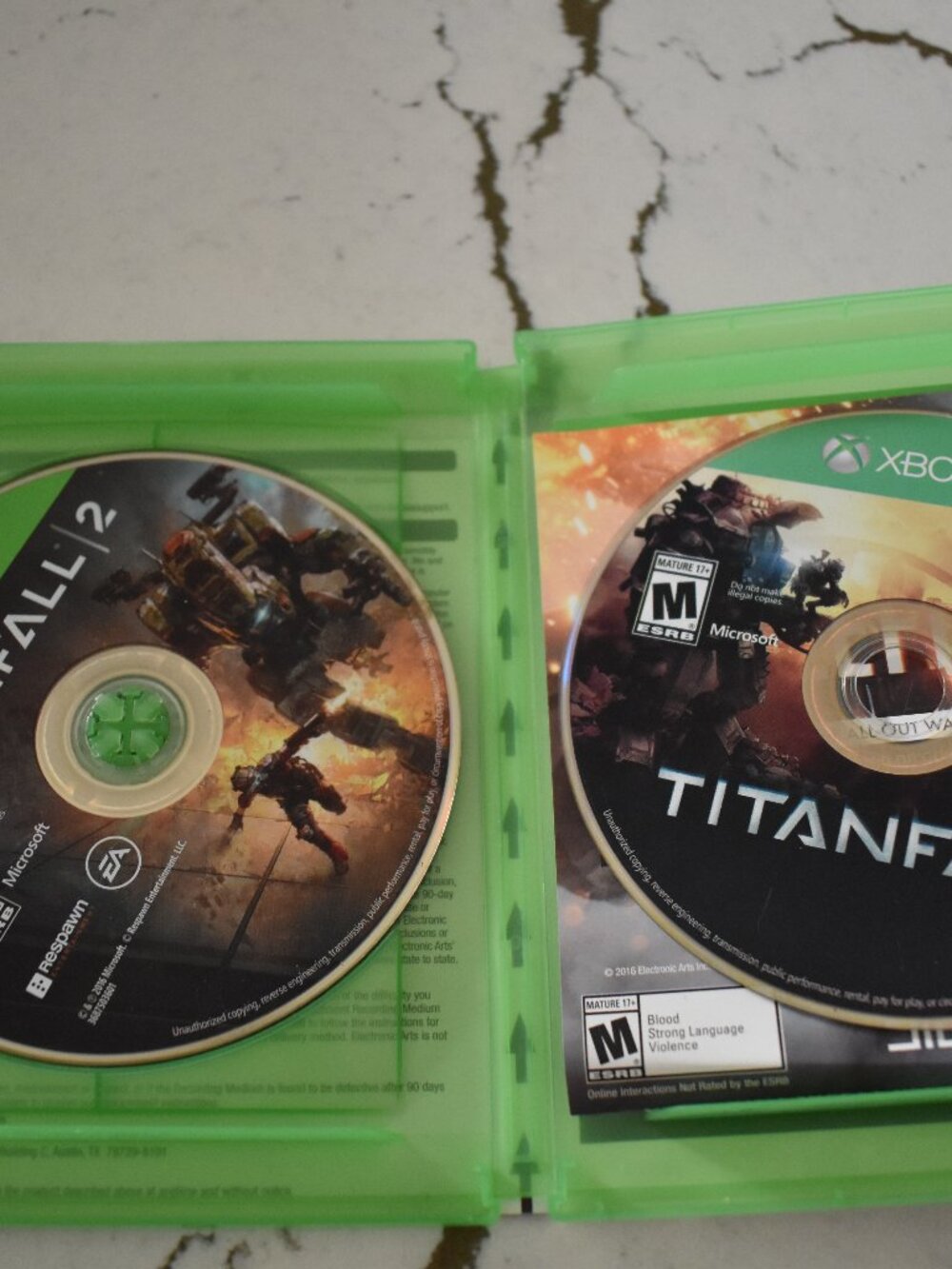 Titanfall 2 + Titanfall Xbox One 2 Game Lot Bundle Original Titanfall 2 Case